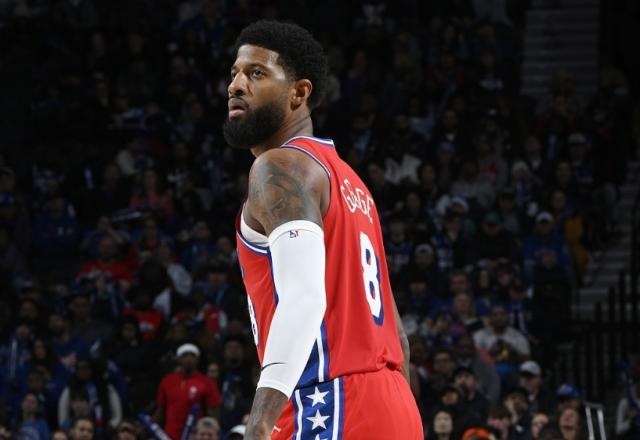 九游游戏-多项数据创十年最差 76人为乔治离谱薪资含泪买单