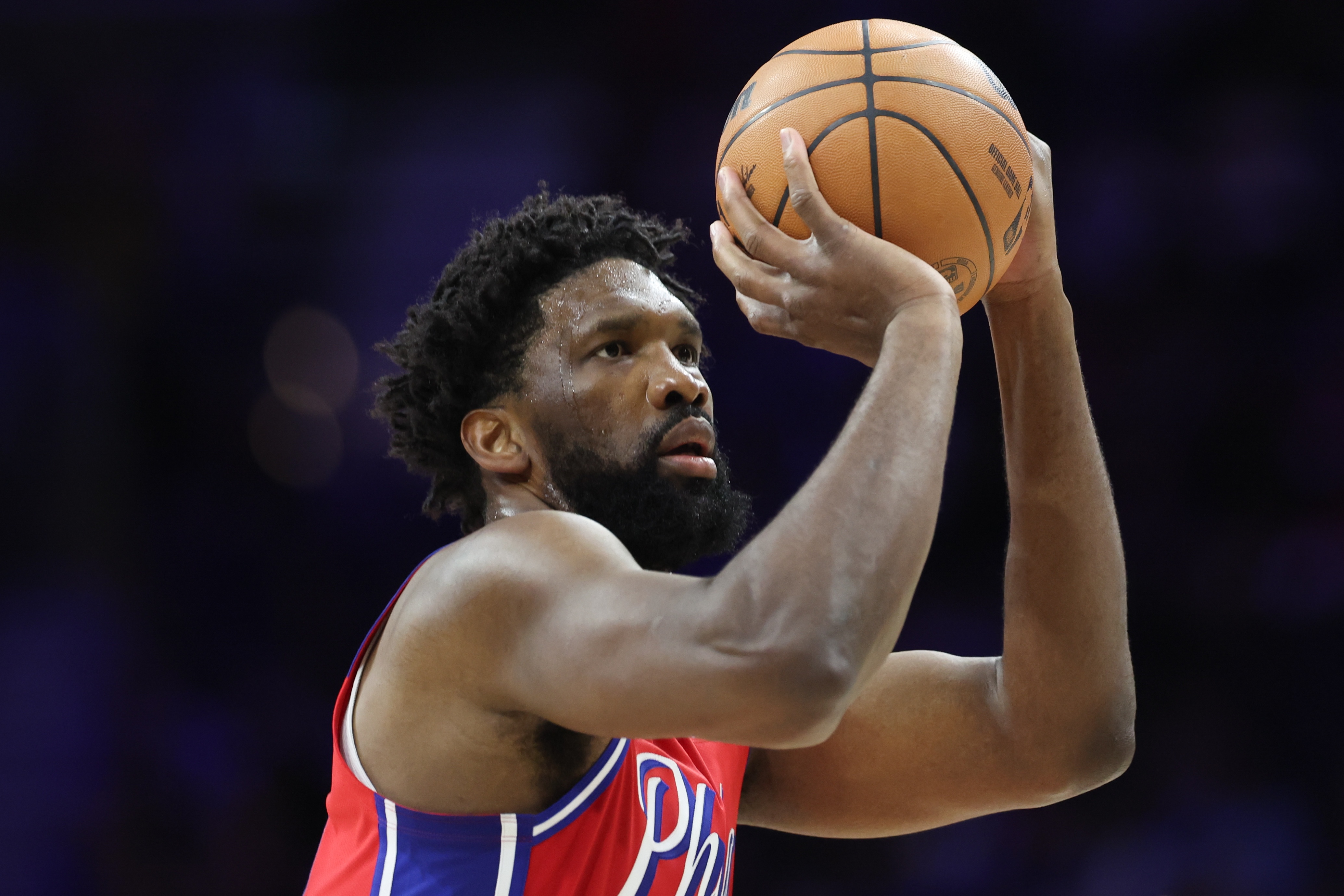 九游官网-明天76人迎战尼克斯 恩比德&amp;乔治大概率出战比赛