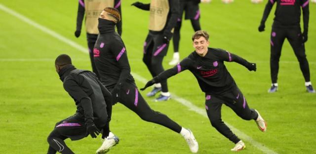 九游官网-【前瞻】拜仁并非二队，巴萨的确在期待奇迹