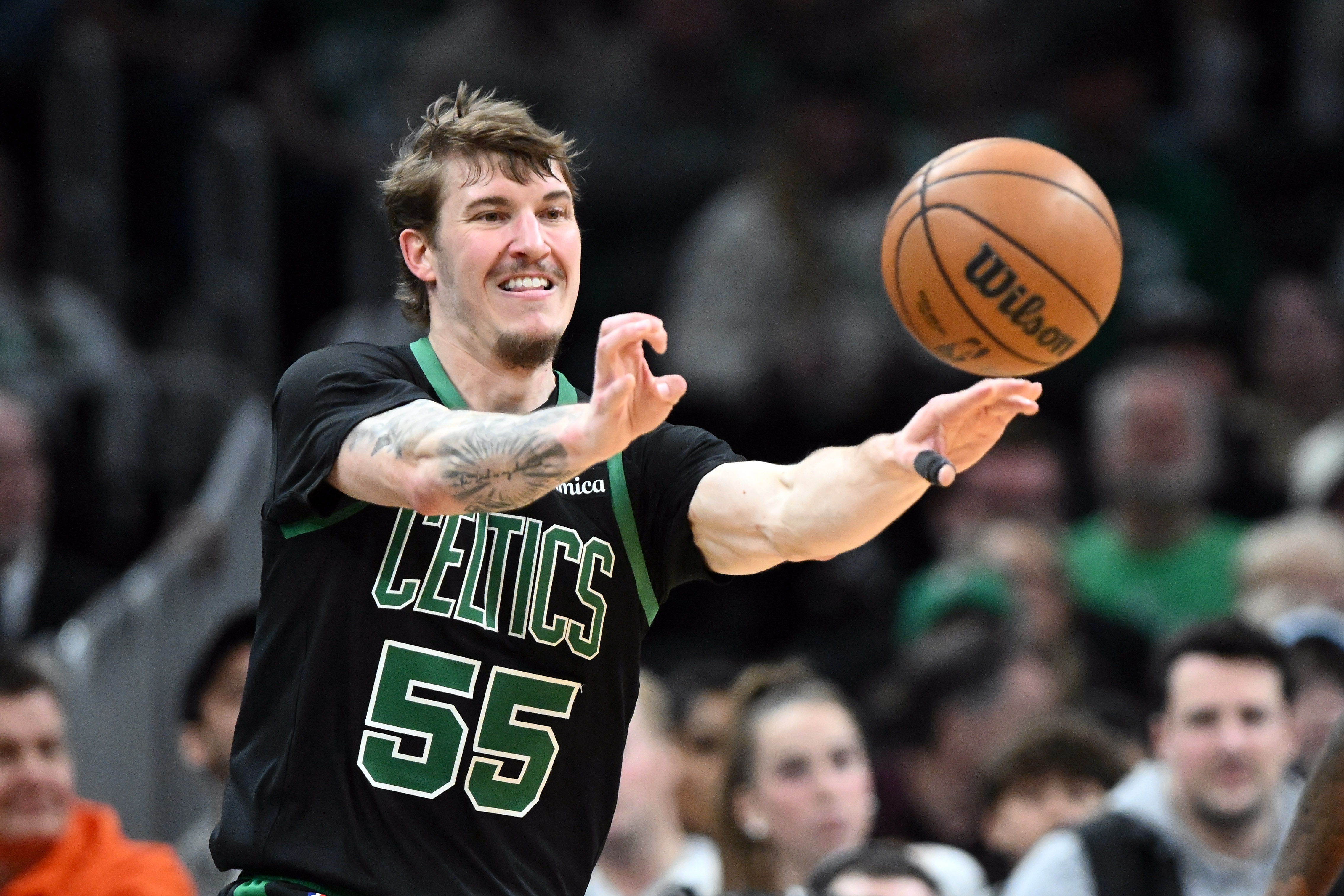 九游-面包：必须称赞谢尔曼 他命中多个关键球 填补杰伦·布朗的空缺