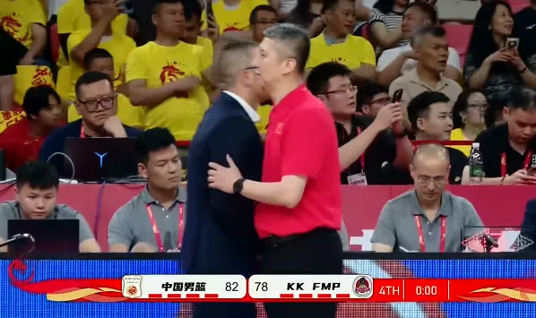 九游体育-中国男篮热身赛:王俊杰18分14篮板,中国男篮82-78战胜FMP